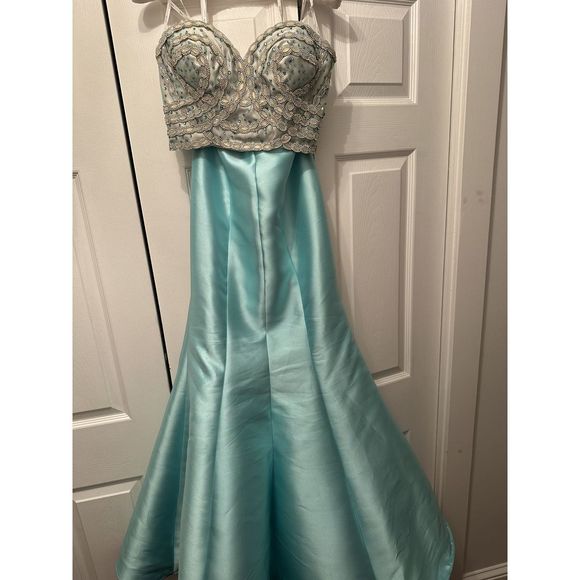 Blue Vienna Size 6 Mermaid dress - Picture 1 of 2
